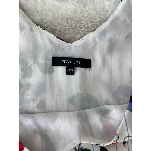 RW&CO. Crepe blouse. Size XS - Picture 2 of 3